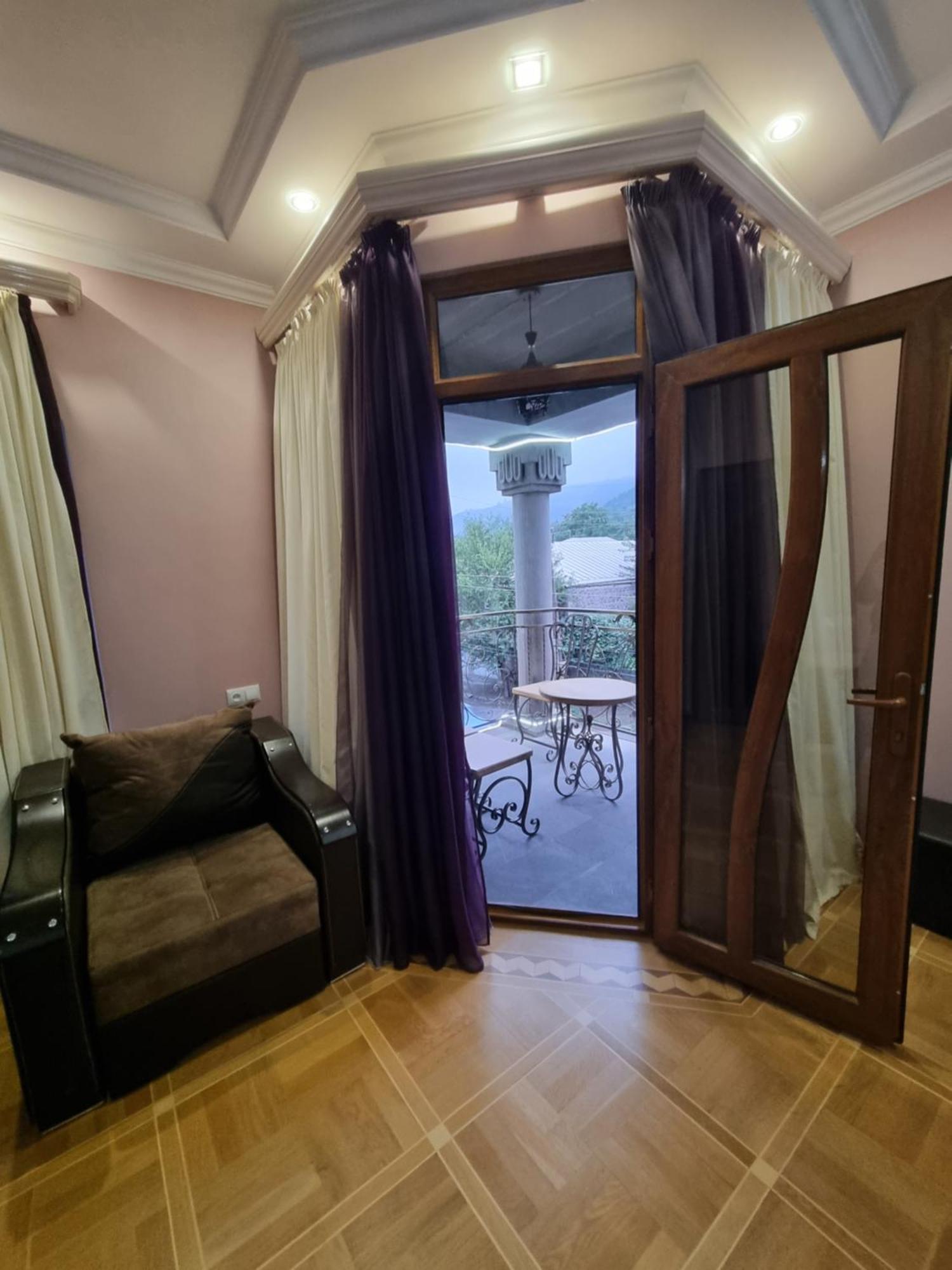 Rubin Hotel Goris Exterior foto